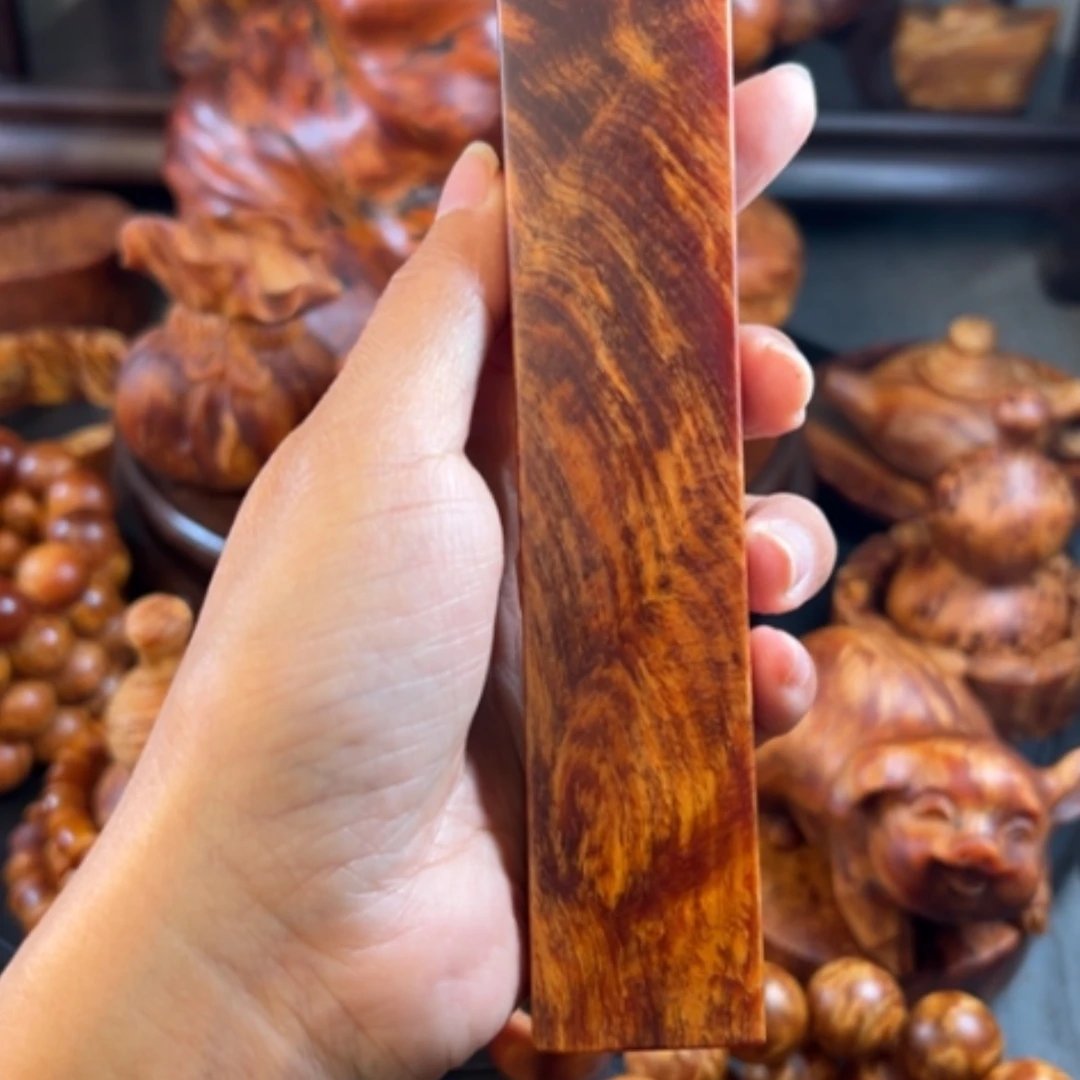 【闪购商品】松木（琥珀木）把件