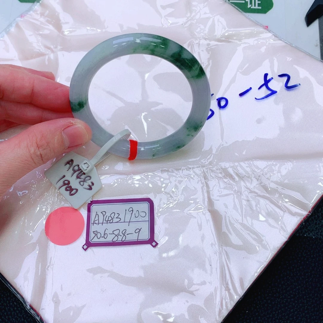 未镶嵌手镯翡翠缅甸翡翠手镯