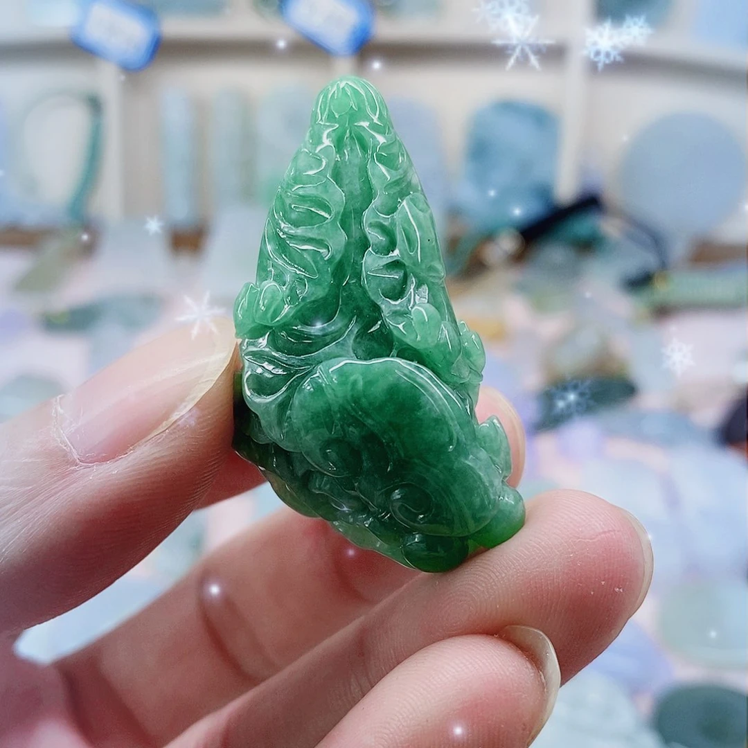 颈饰未镶嵌翡翠天然