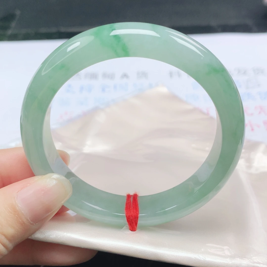 翡翠未镶嵌手镯正