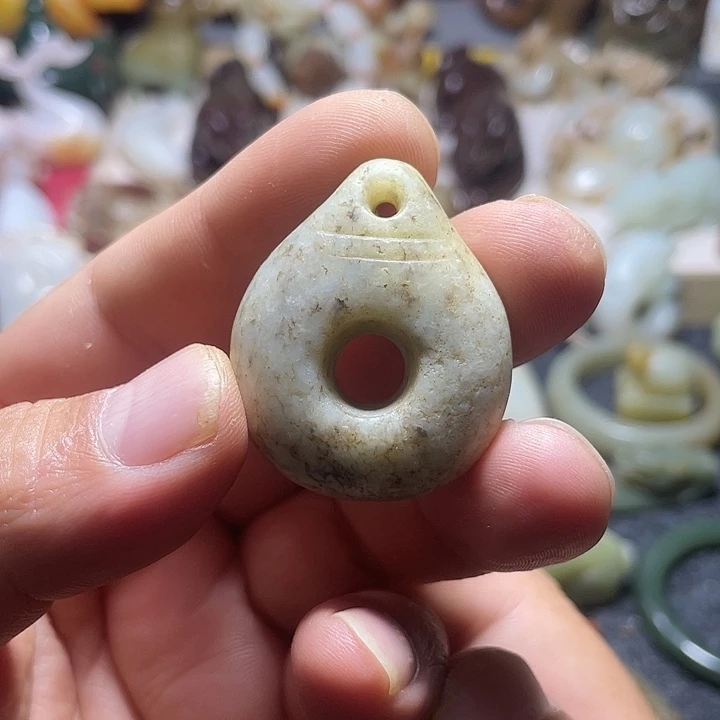 吊坠(不含链)未镶嵌和田玉（糖玉）