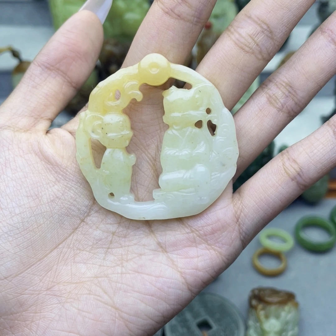 和田玉未镶嵌颈饰