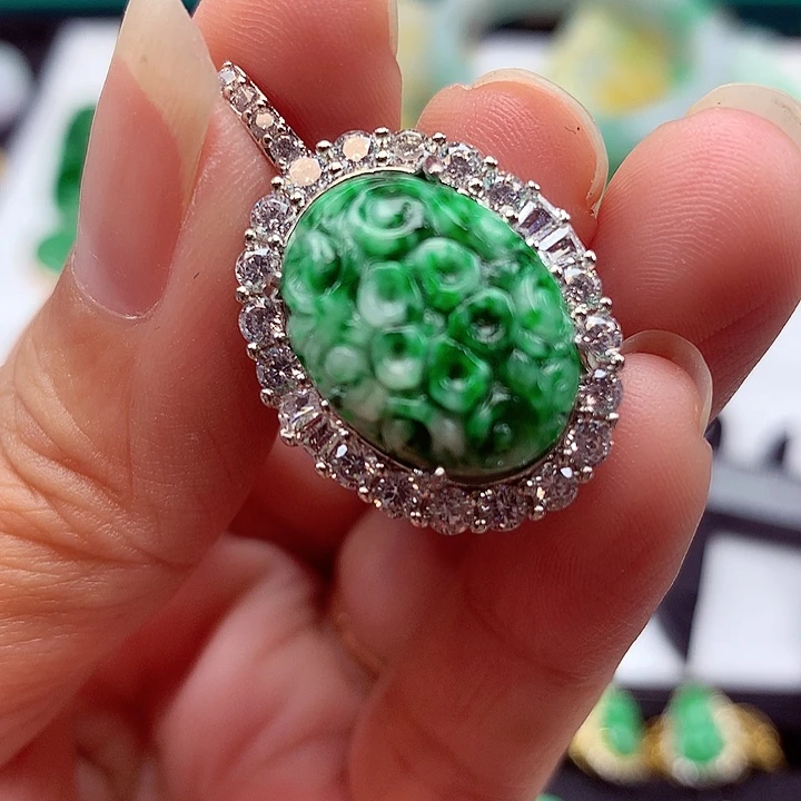 翡翠未镶嵌颈饰翡翠