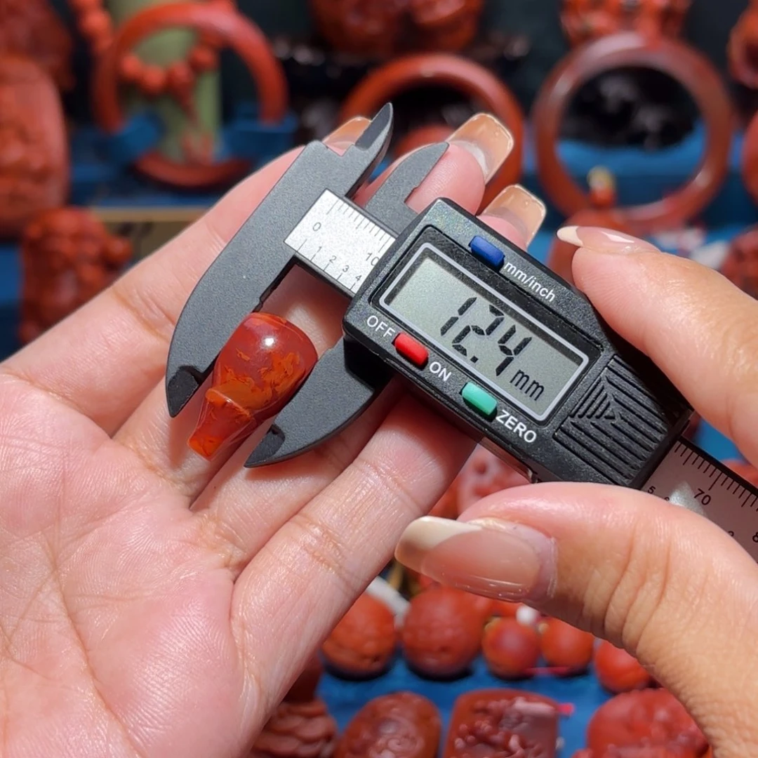 南红玛瑙雕刻未镶嵌