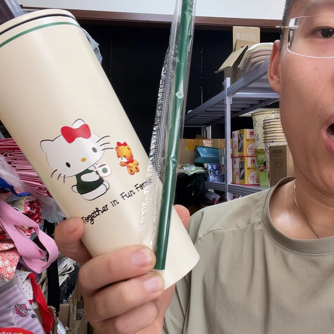 PU化妆包等各种产品的