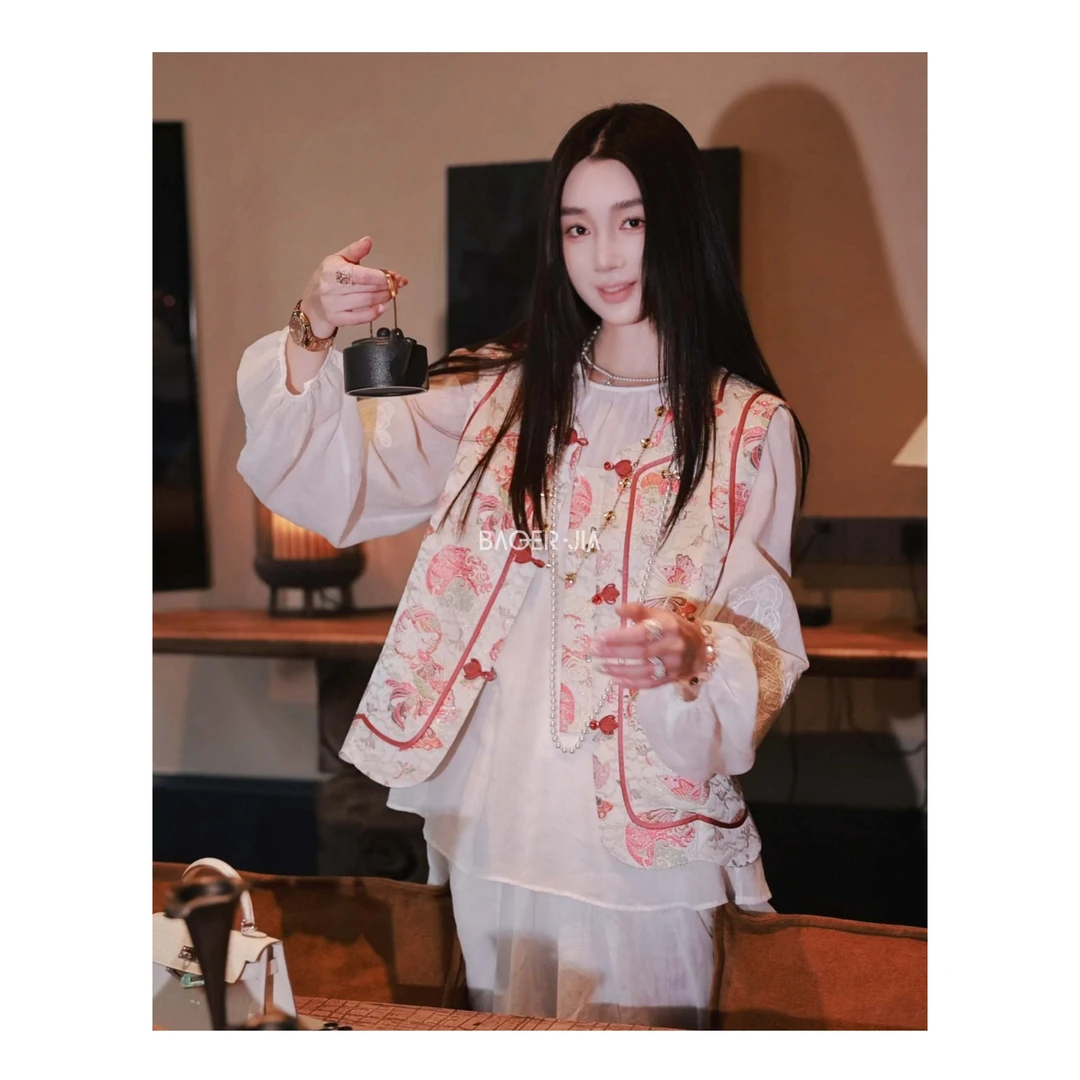 2-宝儿家含幂BJ72625103春季新款穿搭织金鱼蝶如意盘扣云锦马甲