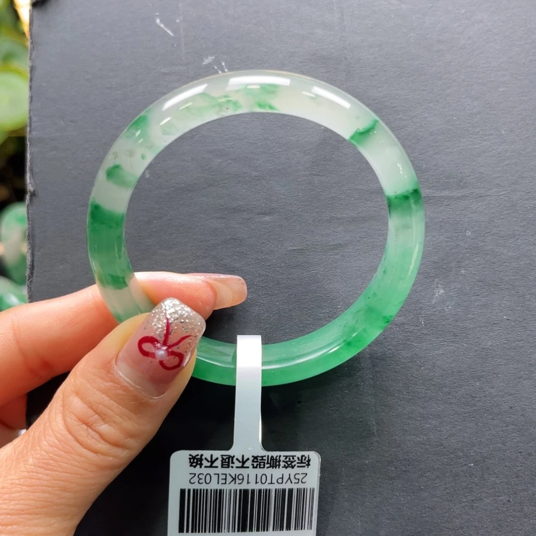 石英质玉手镯未镶嵌➕艳艳53