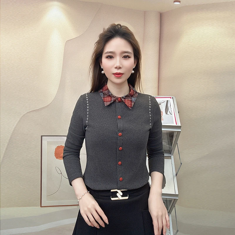 2025秋冬女新款翻领刺绣时尚洋气拼色格子领加绒百搭开衫显瘦小衫