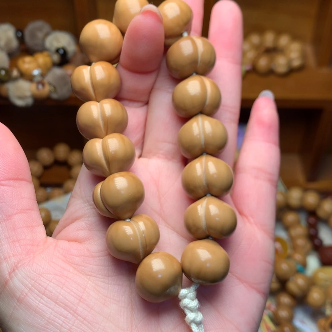 稻***屋吊坠猴头核桃17高定屁桃手持素