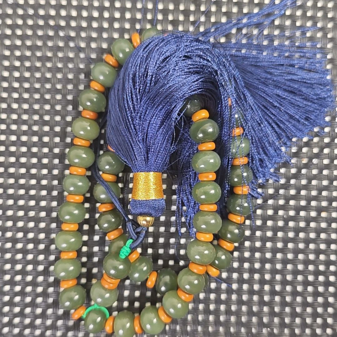 和田玉未镶嵌手串