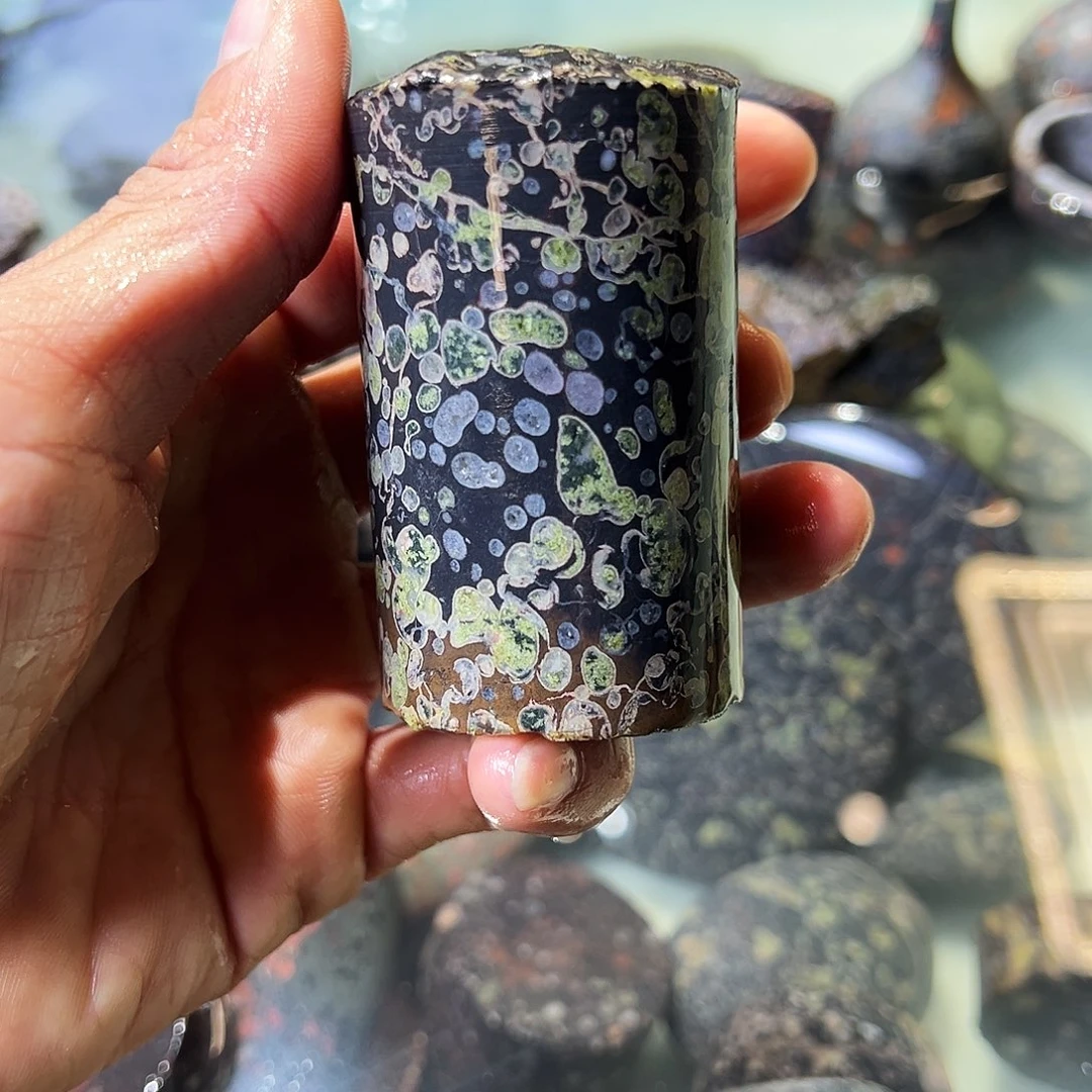 梅花玉茶周边鱼缸石微瑕不退不换