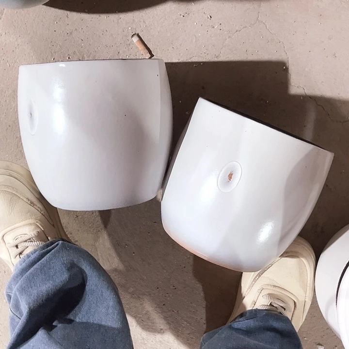 紫砂花盆口径20高度20两只小瑕疵