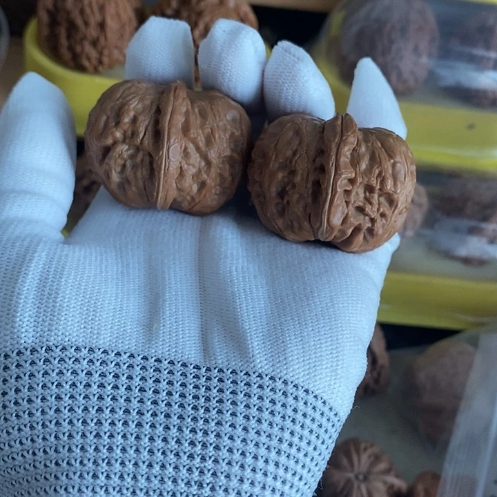 文玩核桃吊坠42.5元宝