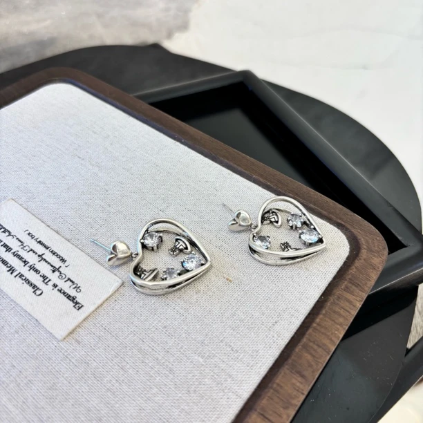 铜合金合成锆石耳饰 镂空爱心星球耳环EH2834