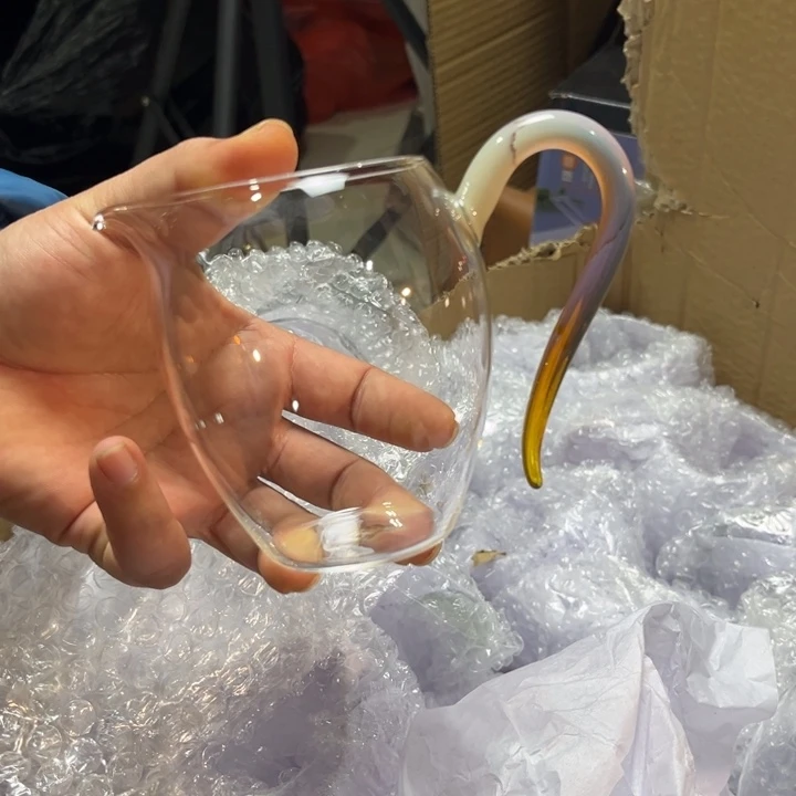 玻璃手工艺品忆然紫凤玉。