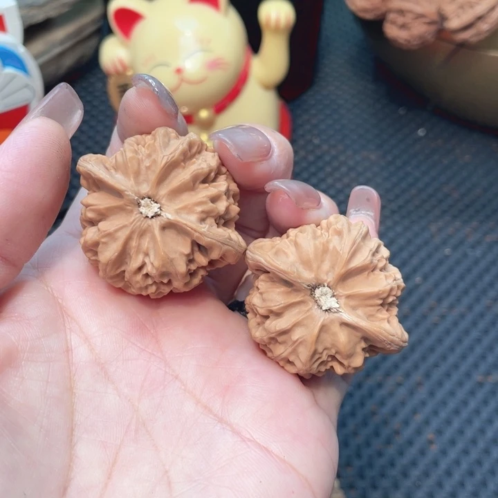 刘**！桃心型宫灯15全品无修