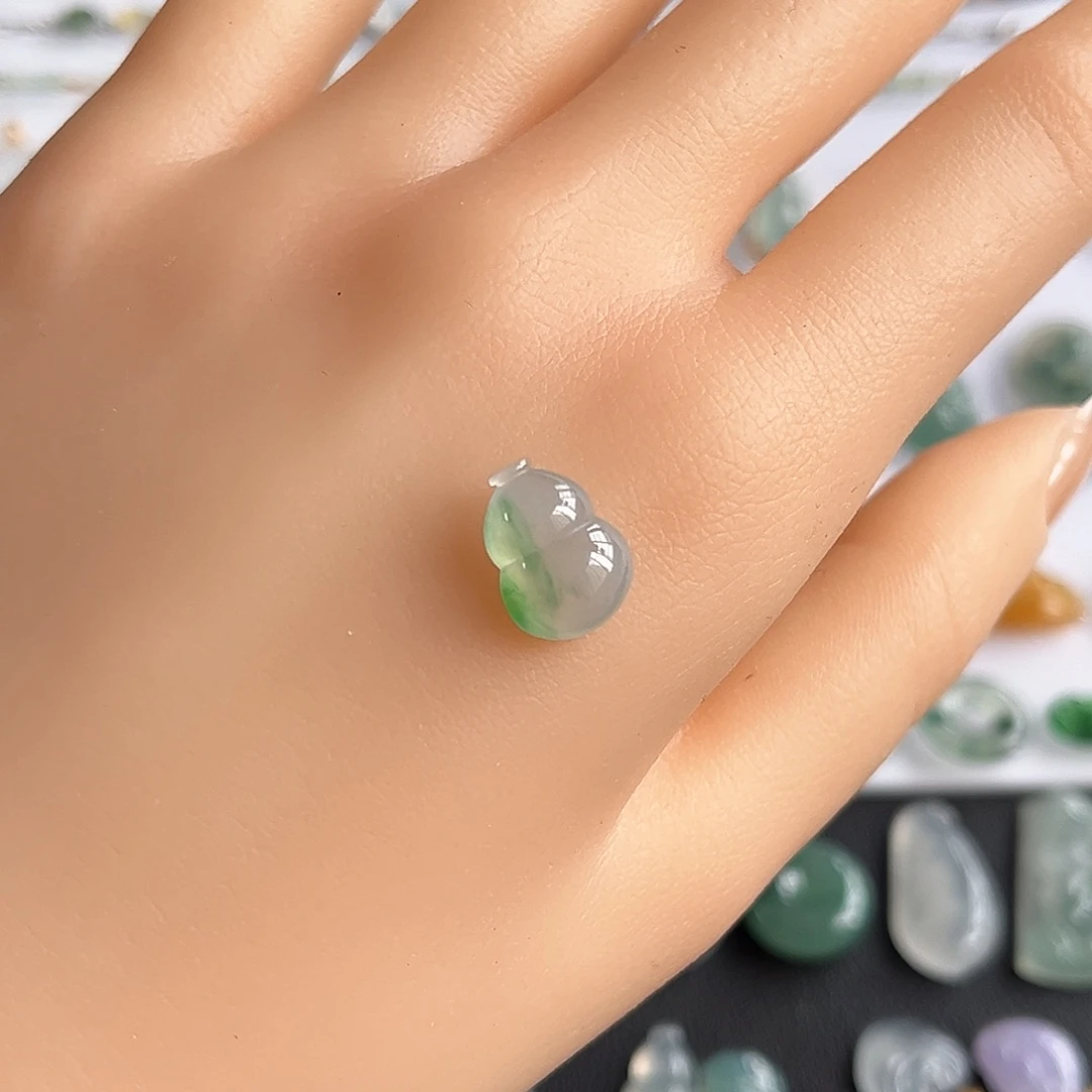 翡翠未镶嵌颈饰福利