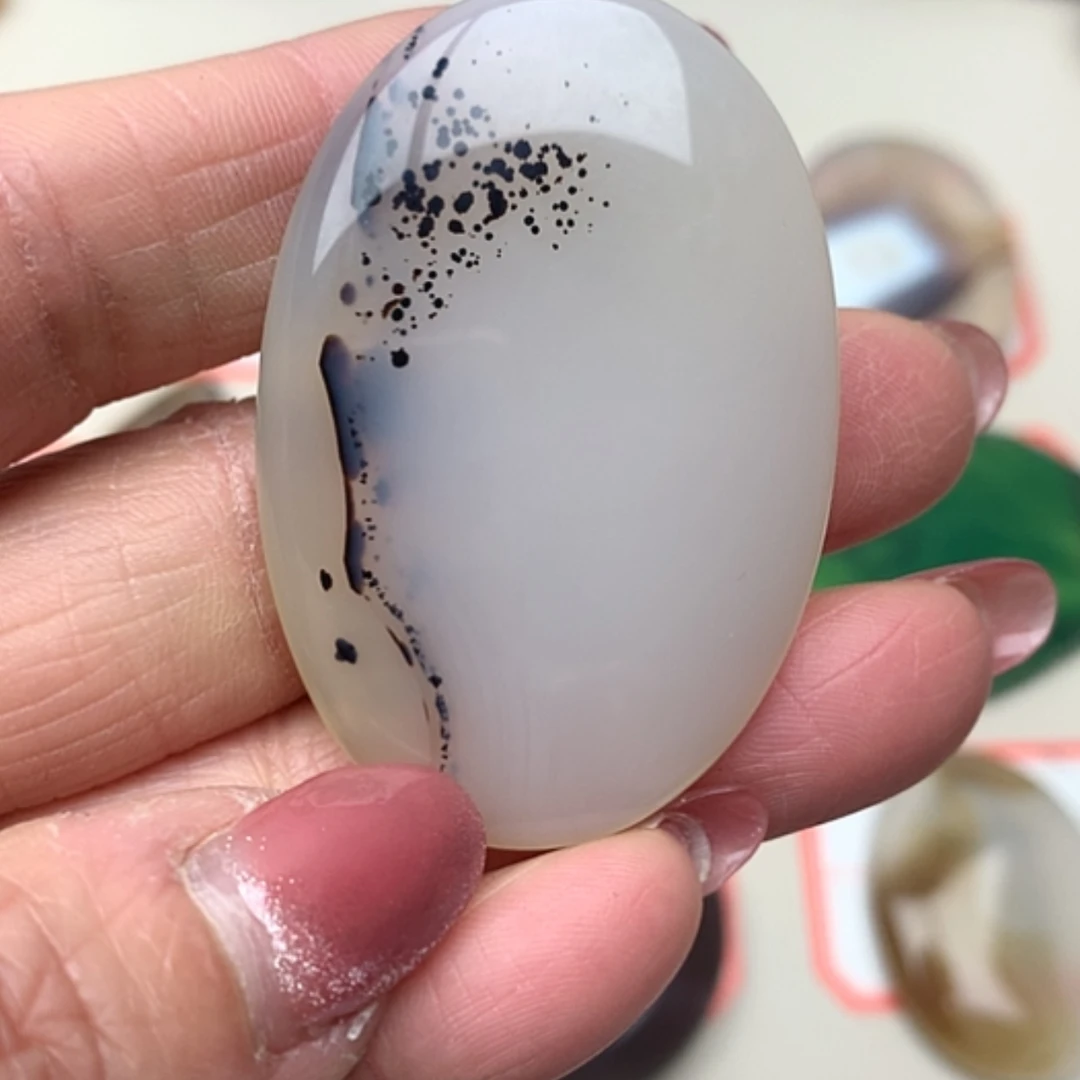 【闪购商品】玛瑙/玉髓珠宝奇石未镶嵌小***画