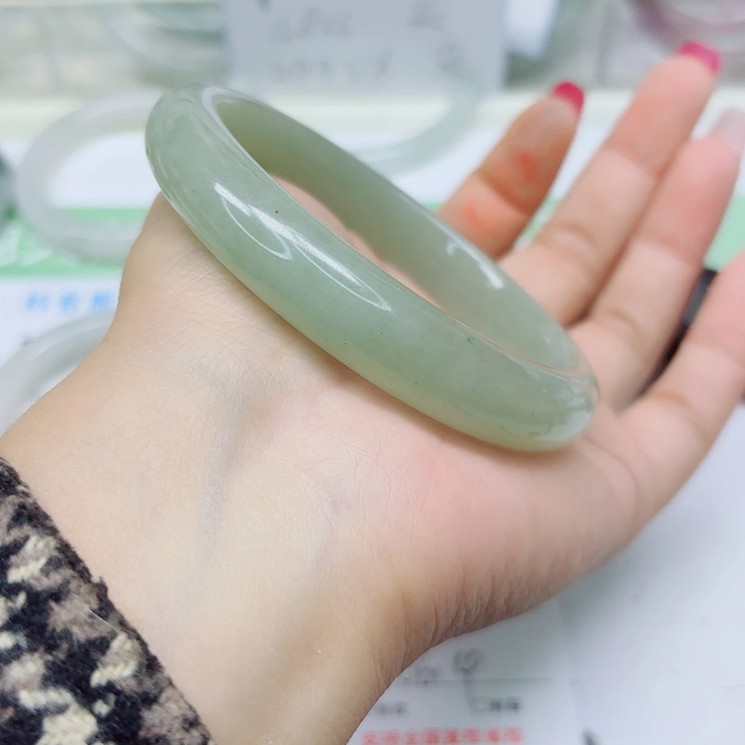 未镶嵌手镯石英质玉80/66