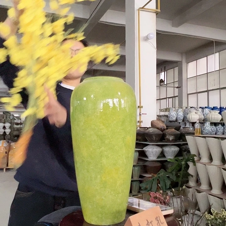 景德镇陶瓷花瓶工厂