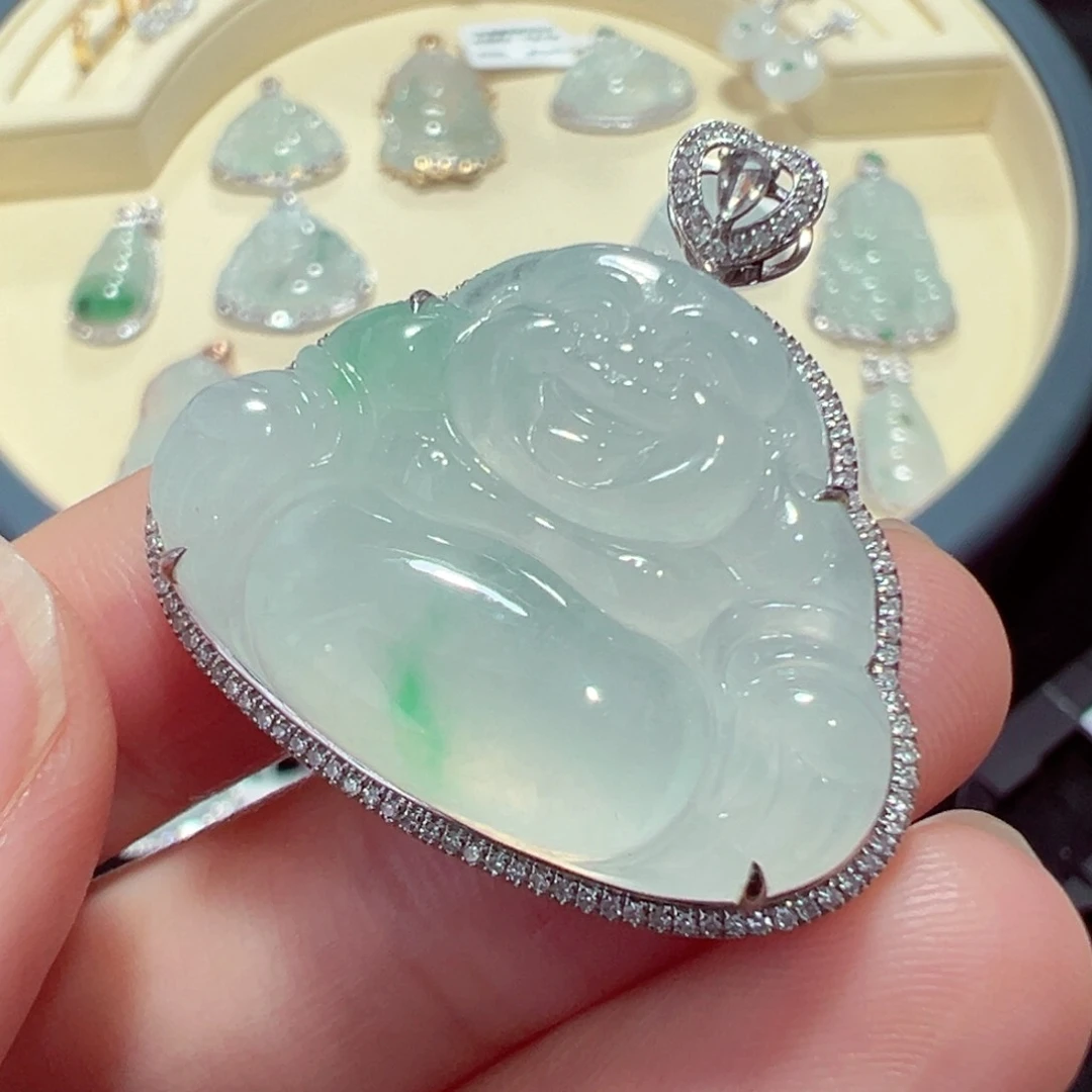 翡翠颈饰18K金镶嵌吊坠