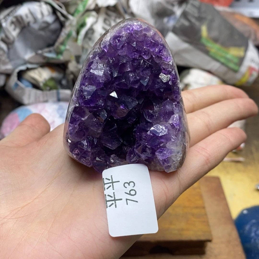 紫晶乌拉圭未镶嵌