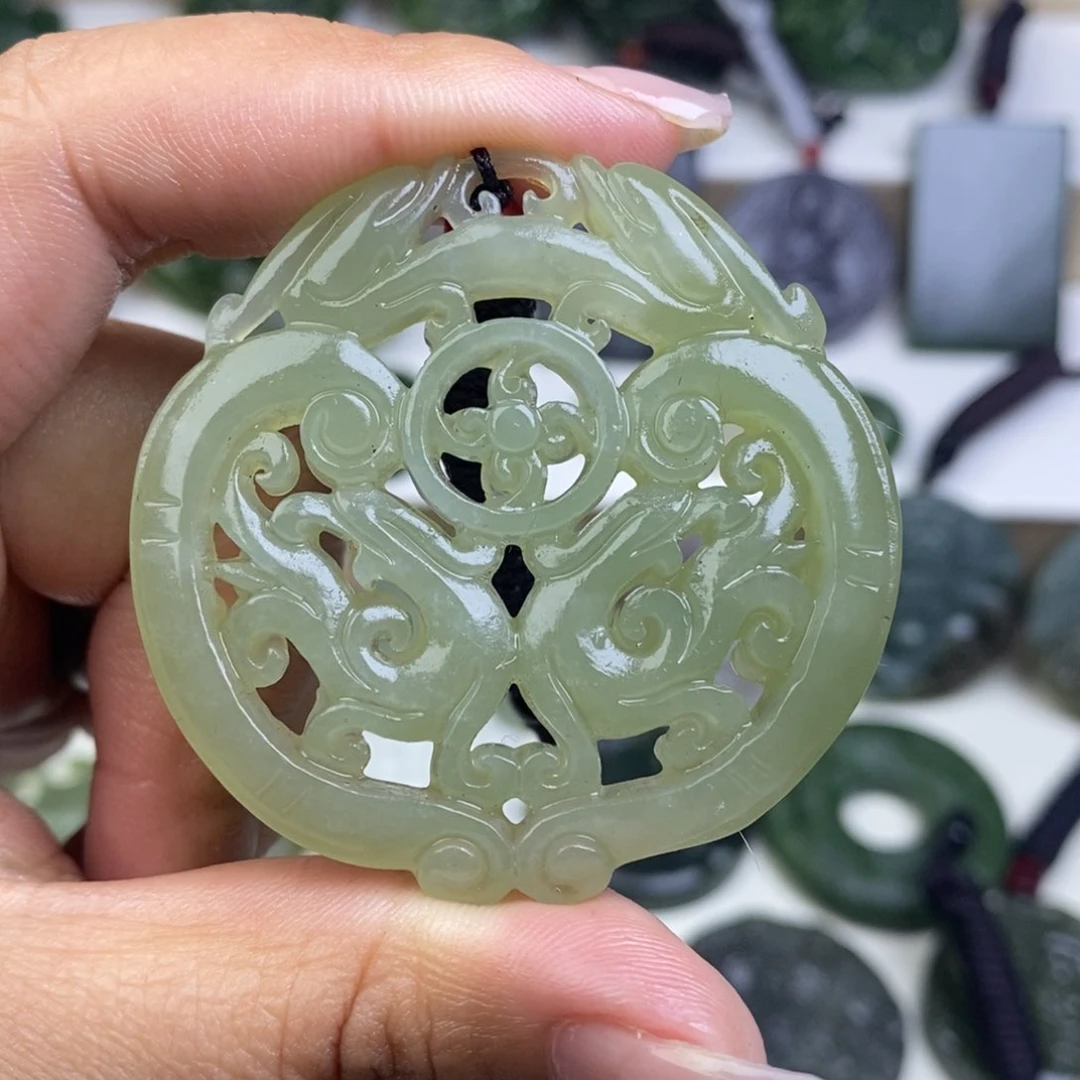 和田玉吊坠未镶嵌