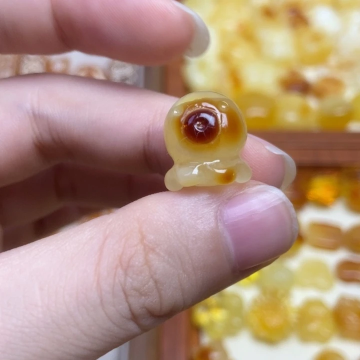 橄榄核吊坠特价小章鱼