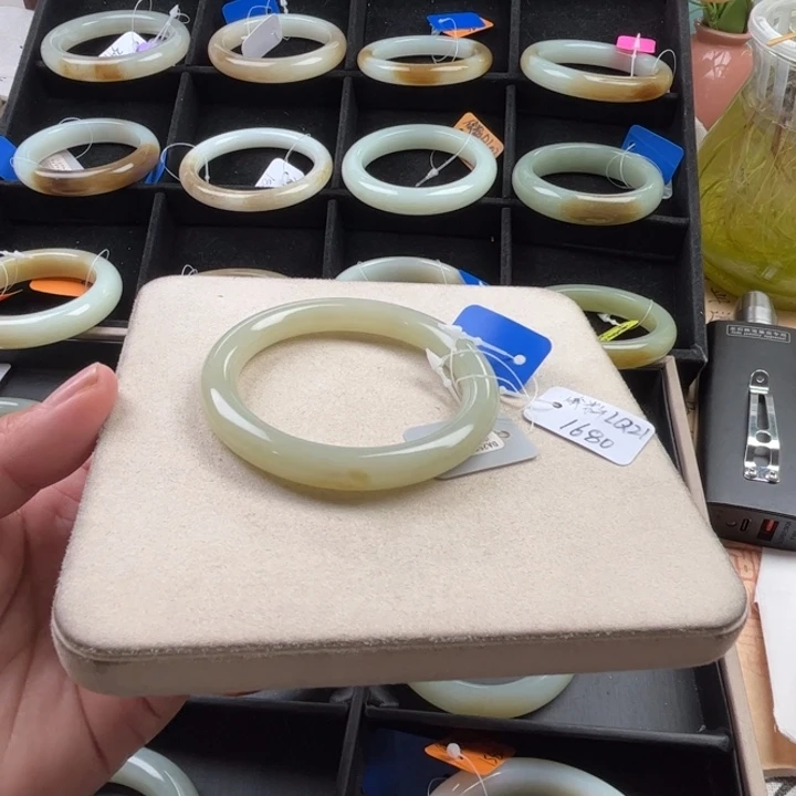 未镶嵌手镯和田玉玲珑美镯57.2