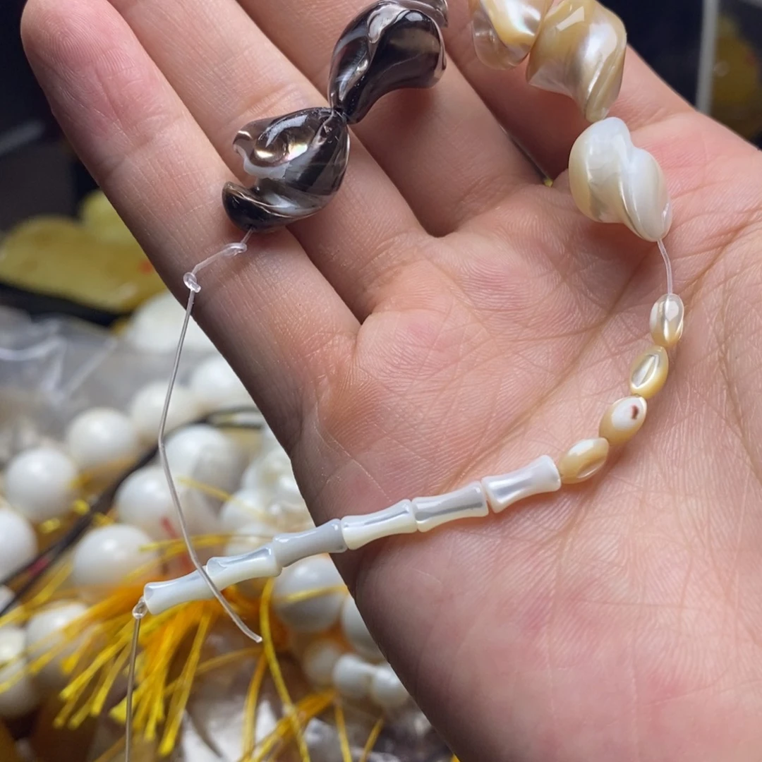 未镶嵌琥珀珠宝奇石