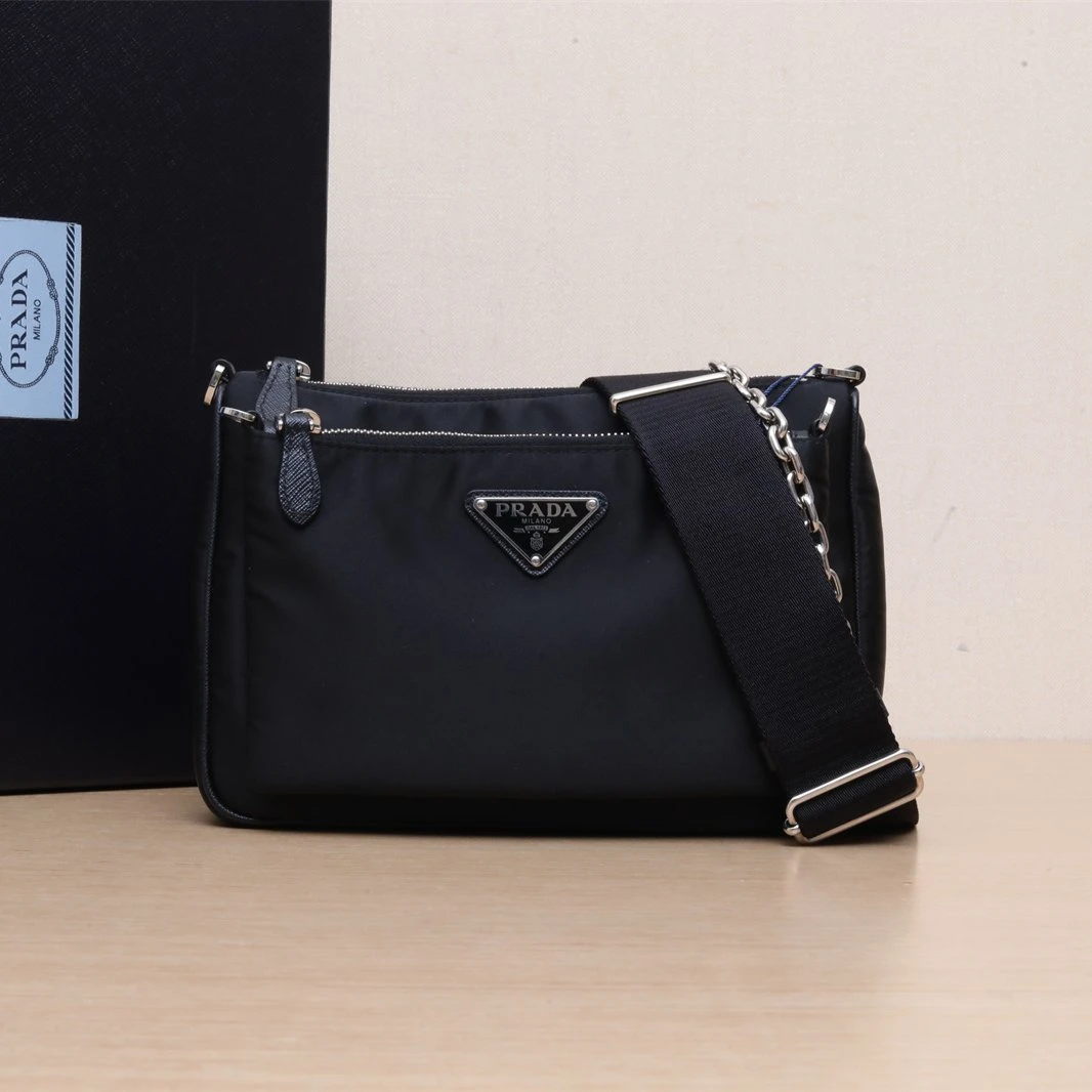 99新 Prada/普拉达 【念念】Hobo 二合一 黑色 尼龙 包