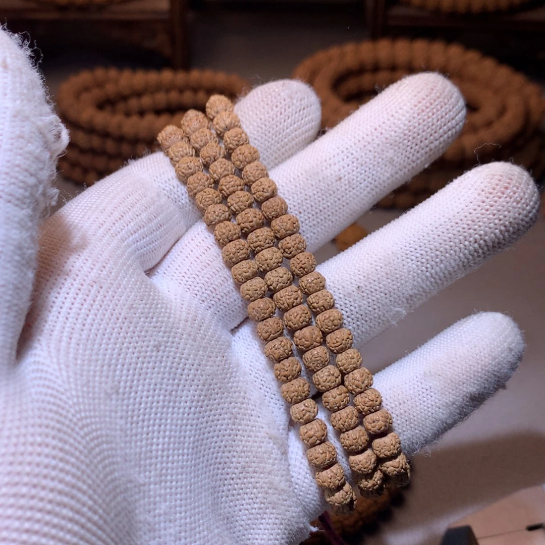 金刚菩提吊坠M****）藏切闷墩龙5+