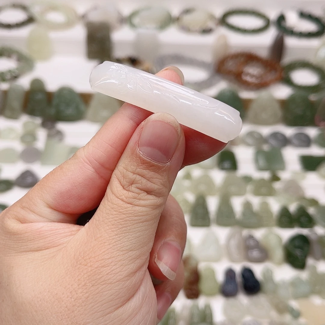 和田玉吊坠未镶嵌宣****n