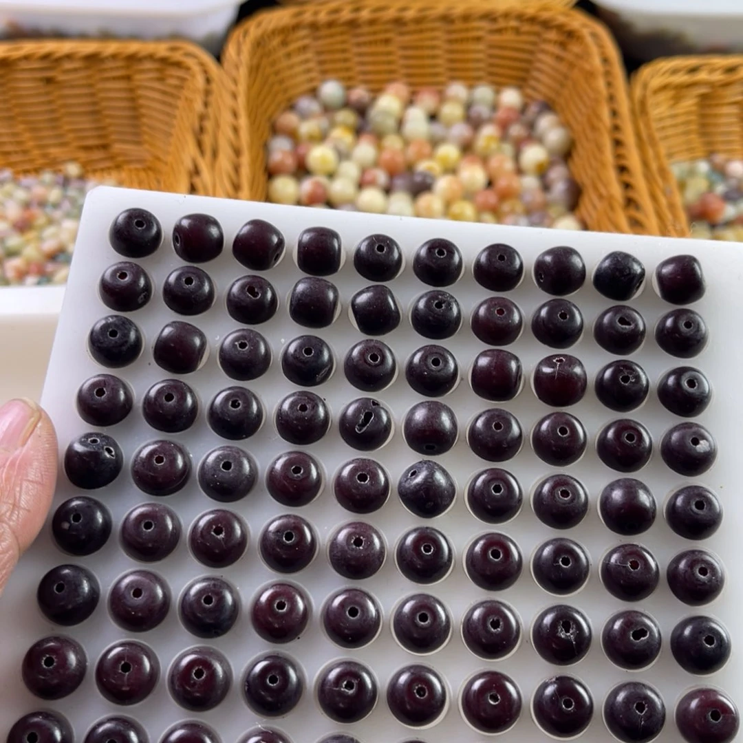 吊坠白玉菩提瑕疵11黑金桶珠120