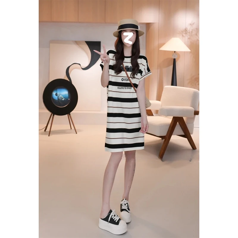 字母印花条纹时尚圆领连衣裙女夏季2025新款小个子超好看减龄裙子