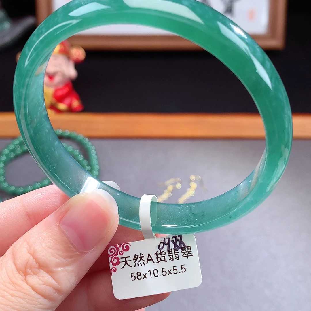 未镶嵌手镯（圆镯）翡翠