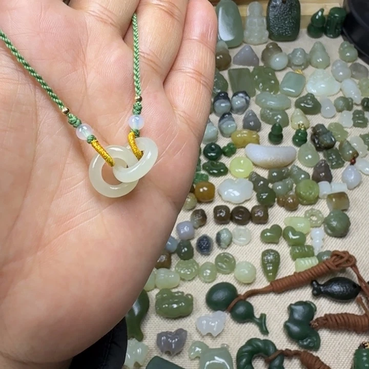 和田玉（糖玉）未镶嵌车挂