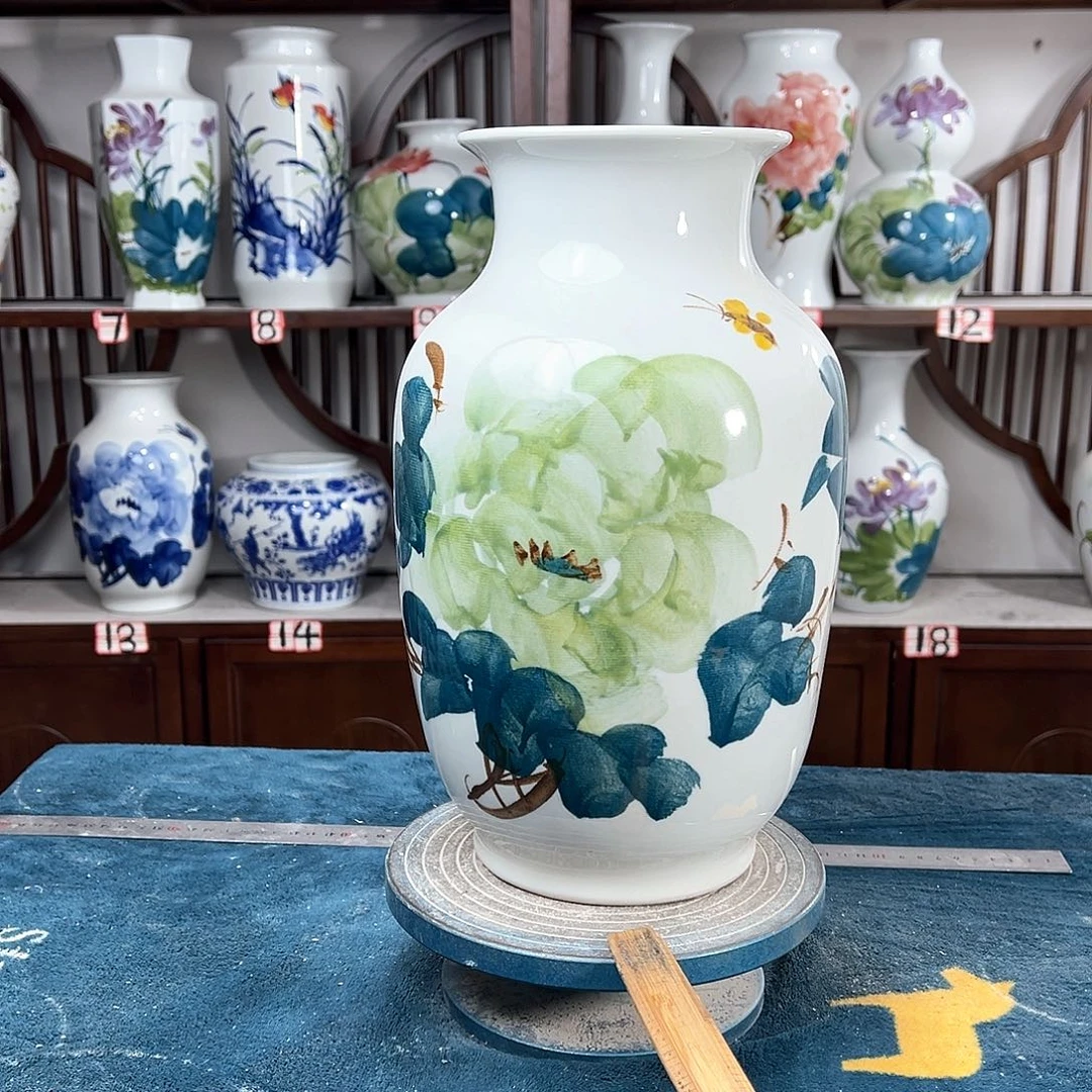 摆件景德镇陶瓷大冬绿牡