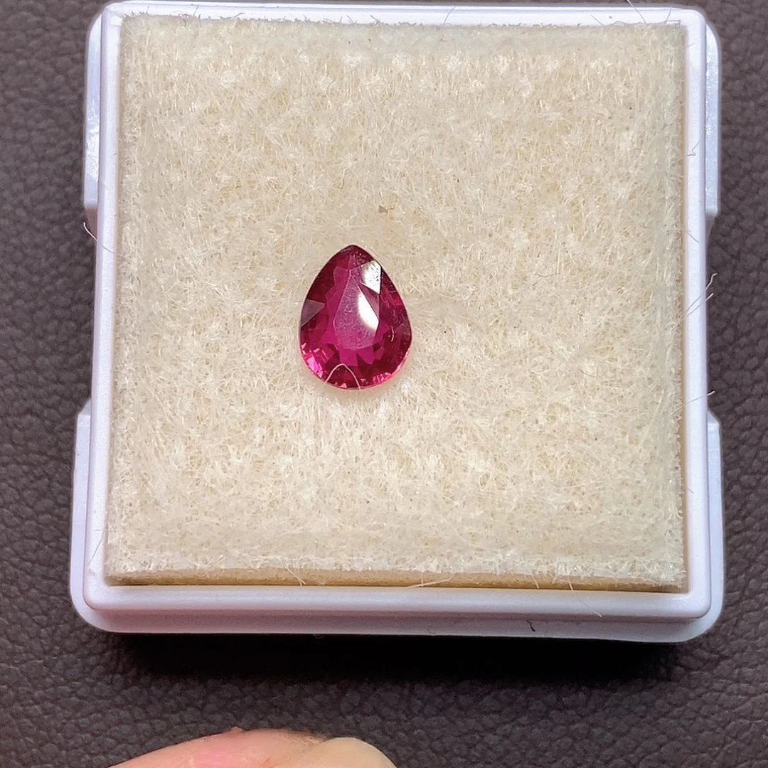 红宝石裸石天然鸽血红宝石