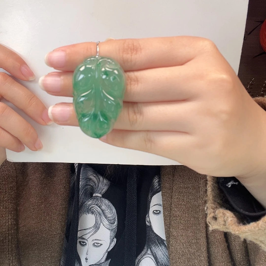 未镶嵌手镯石英质玉