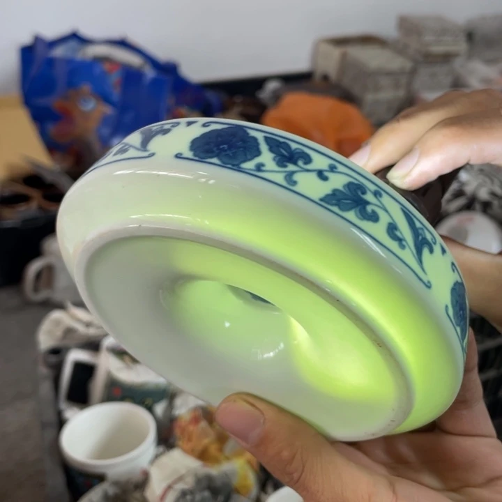 盘子碗壶都有便宜