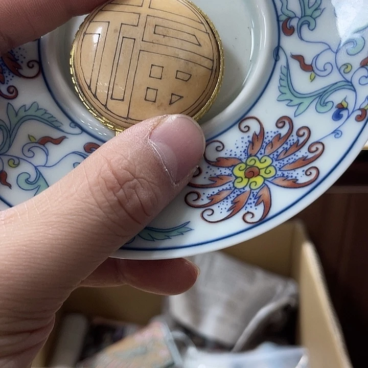 瓷片精致雕刻工艺品