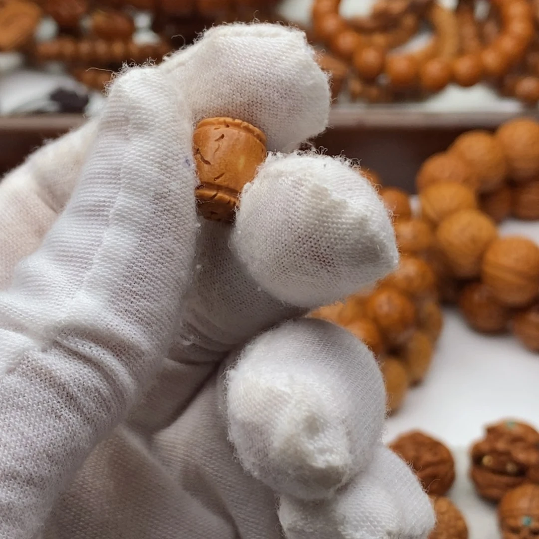 ꧁****油桃核纯手工打造