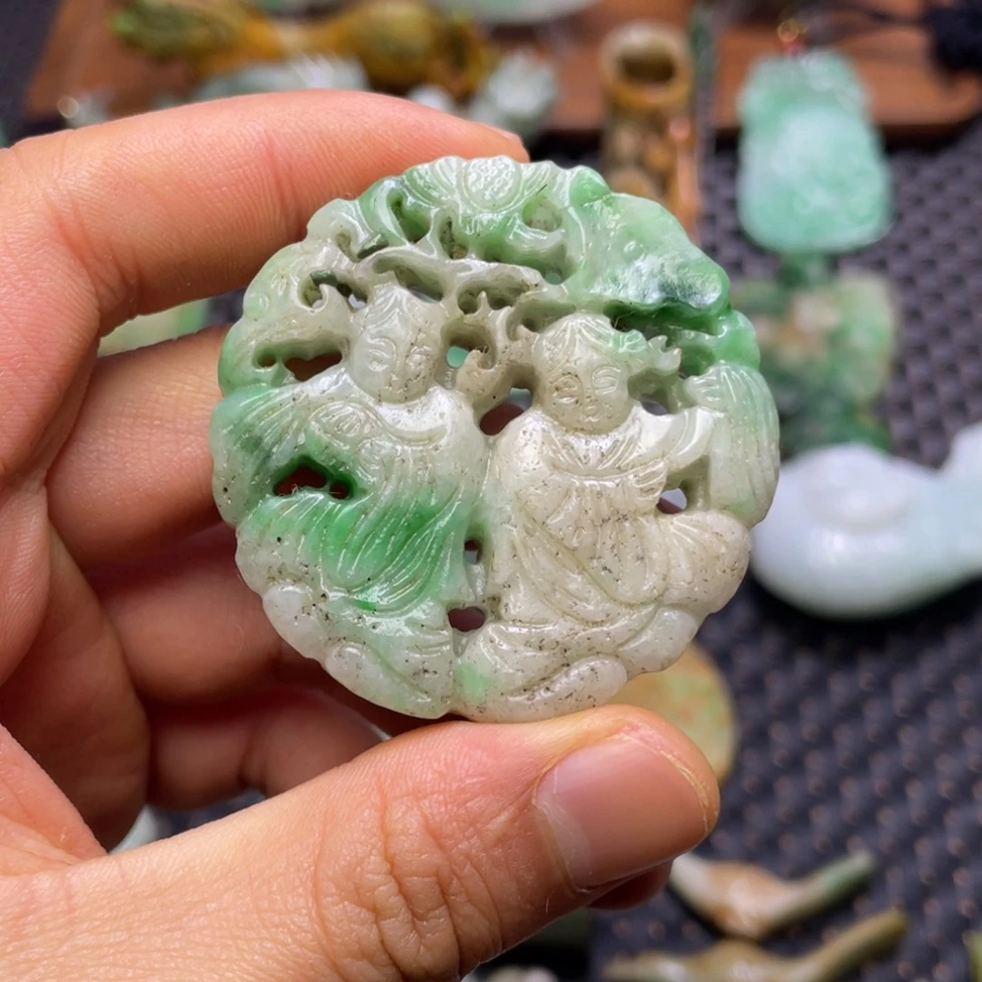 翡翠未镶嵌颈饰翡翠颈饰未镶嵌