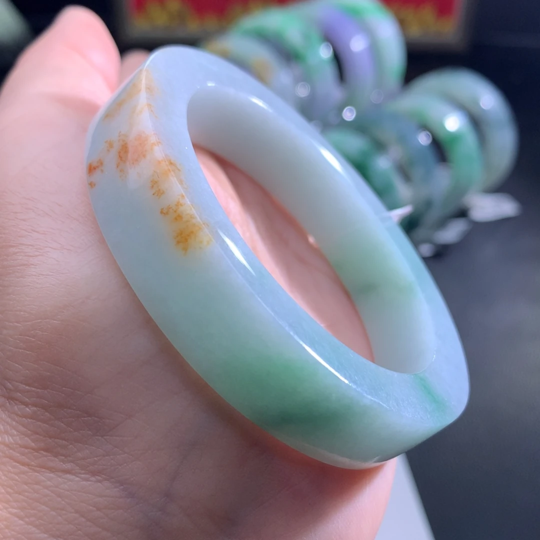 定制翡翠未镶嵌翡翠手镯