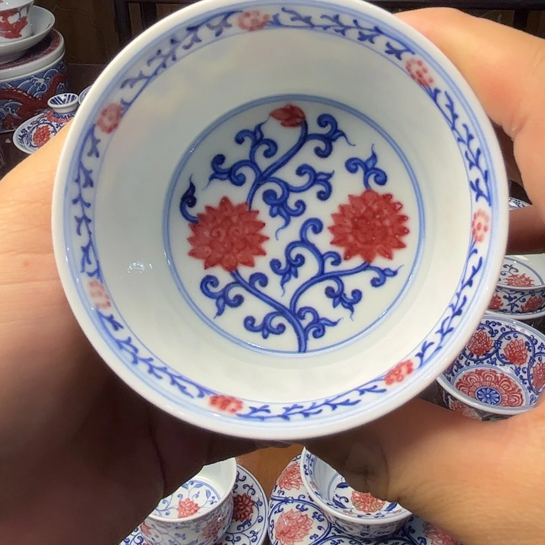 青花釉里红马蹄杯活动款