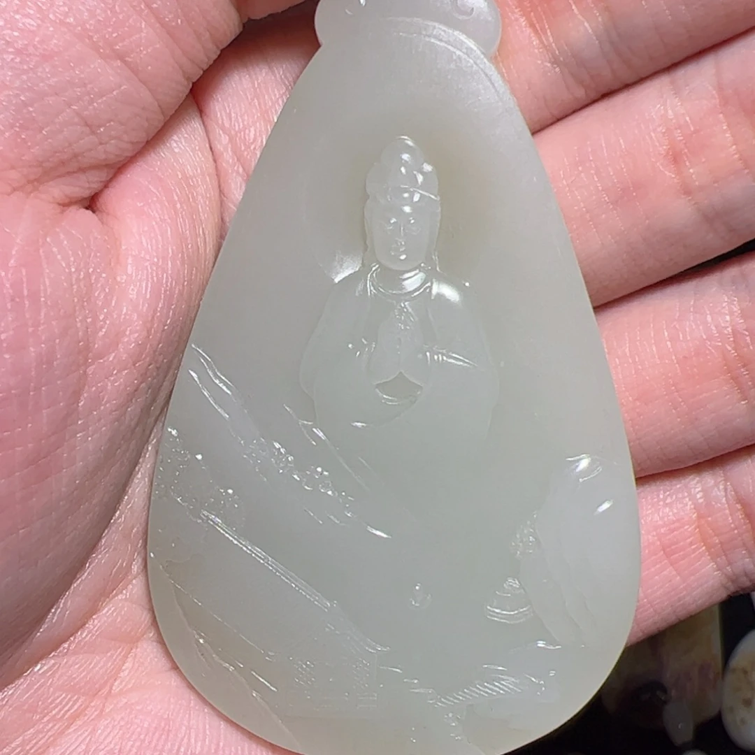 &***六和田玉未镶嵌颈饰