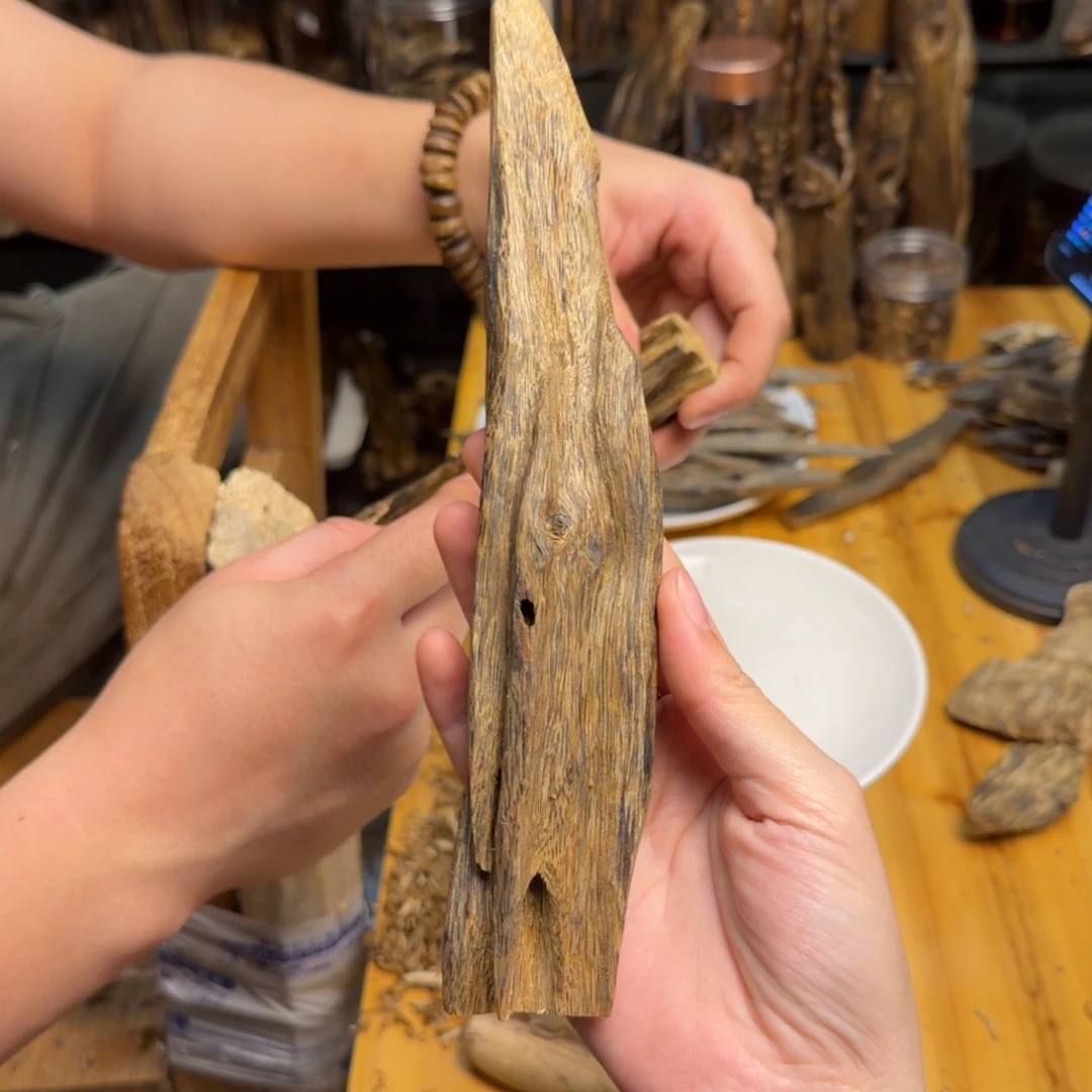 沉香碎屑沉香白棋块料61克