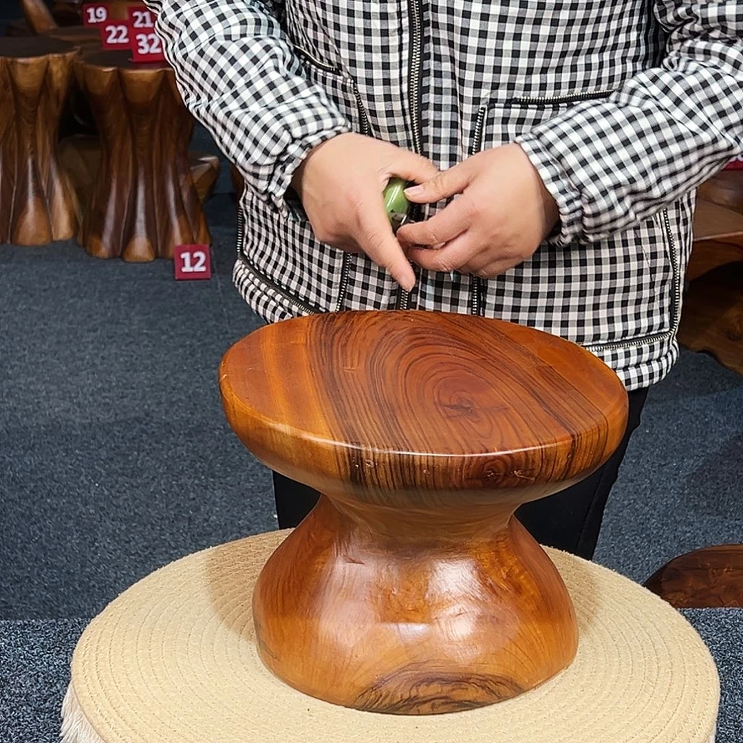 16 号香樟木尺寸：28-28-20cm