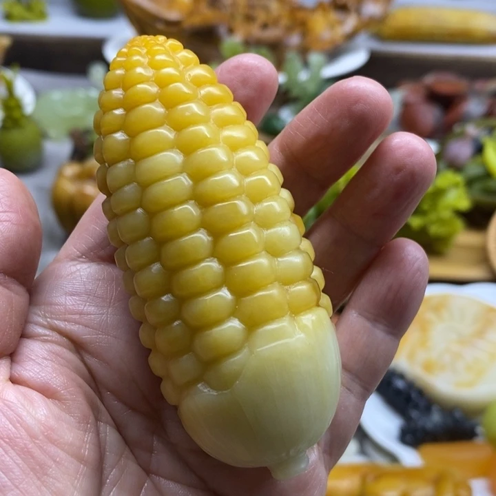 蛇纹石玉未镶嵌摆件